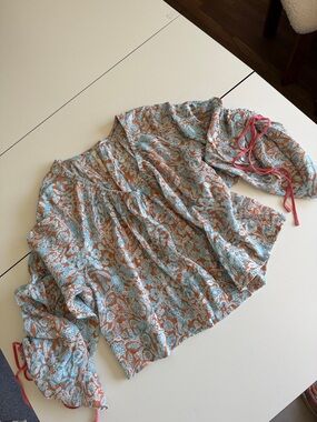 Anthropologie Blue and Rust Floral Peasant Top M